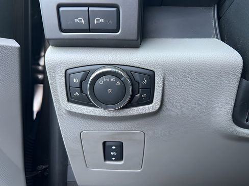 Used 2016 Ford F150 XLT w/ Equipment Group 302A Luxury image 25