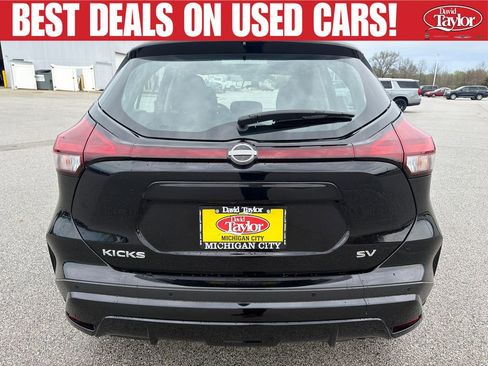 Used 2023 Nissan Kicks SV FWD image 4