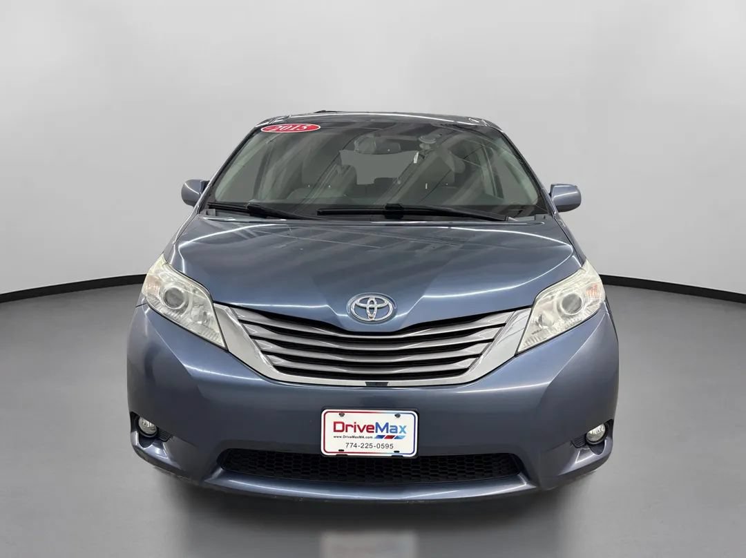 Used 2015 Toyota Sienna XLE w/ XLE Navigation Package AWD/4WD image 2