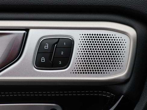 Used 2021 Ford Explorer ST w/ Equipment Group 401A image 32