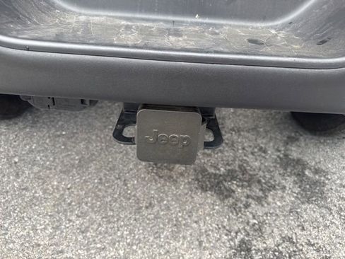 Used 2025 Jeep Wrangler Unlimited Sahara image 29