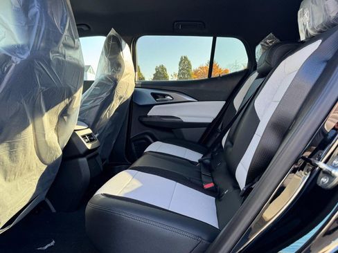 New 2026 Chevrolet Equinox EV LT image 7