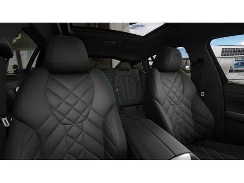 New 2026 BMW X6 xDrive40i w/ Premium Package image 11