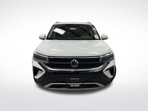 Used 2022 Volkswagen Taos SE image 10