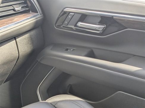 Certified 2025 Chevrolet Tahoe LT image 15