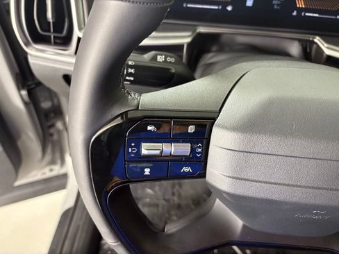 New 2026 Kia Sorento S w/ S Panoramic Sunroof Package image 24