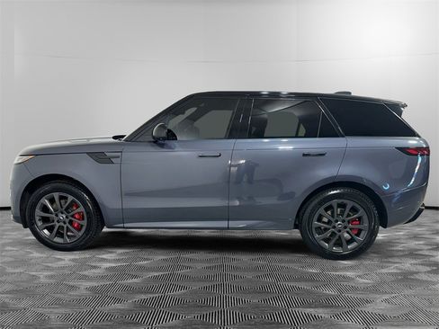 Used 2023 Land Rover Range Rover Sport SE Dynamic image 2