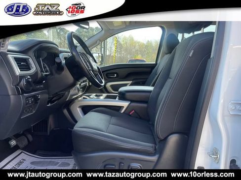 Used 2019 Nissan Titan SV w/ SV Convenience Package AWD/4WD image 10