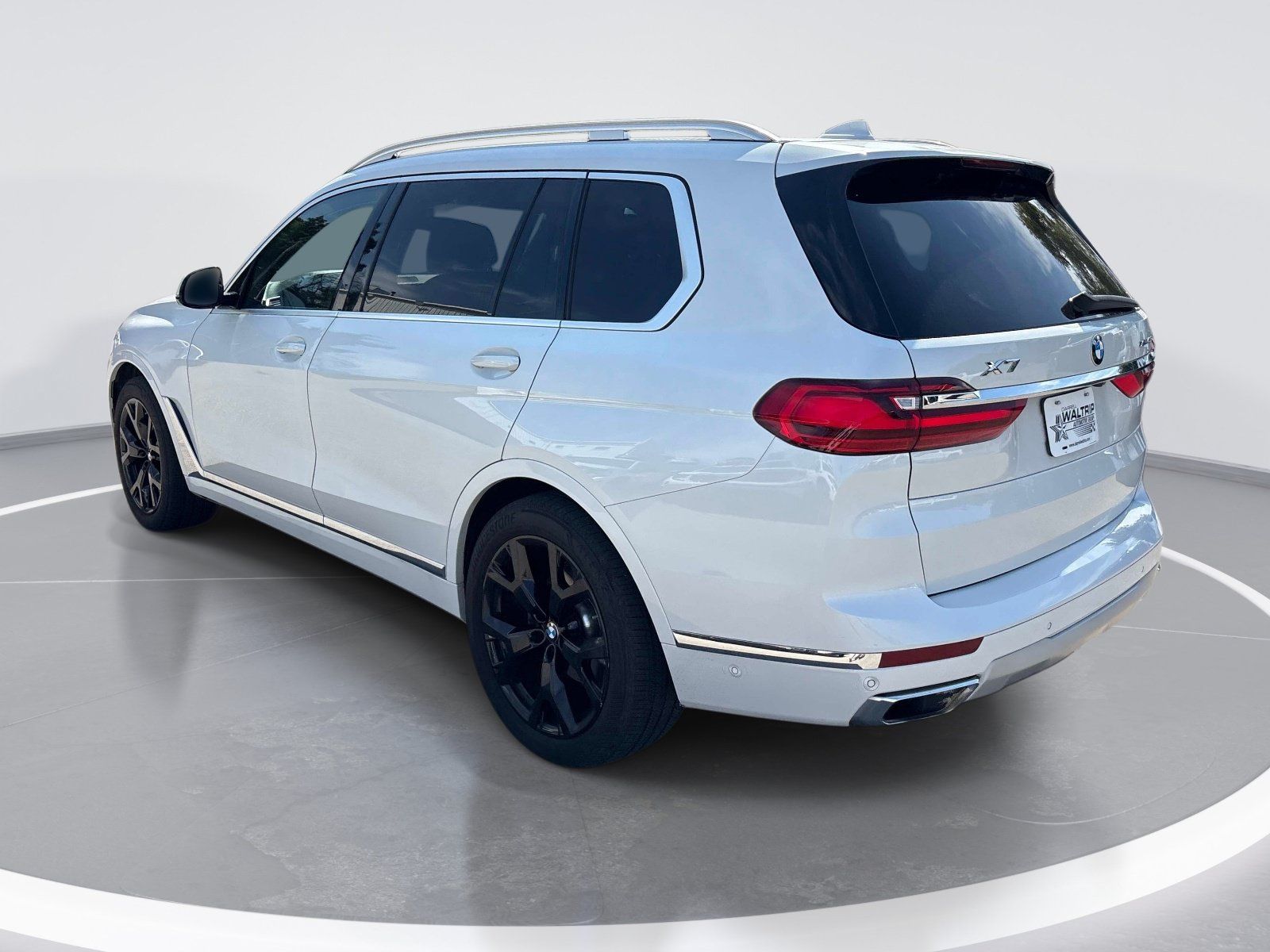 Used 2022 BMW X7 xDrive40i w/ Premium Package AWD/4WD image 6
