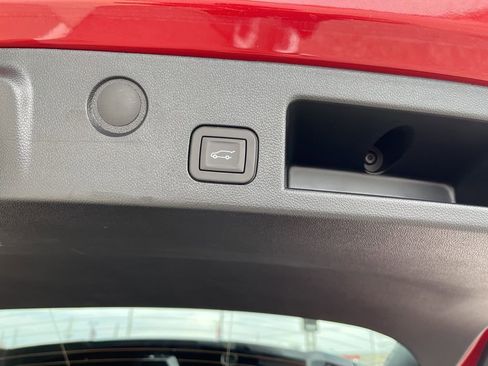 Used 2025 GMC Terrain Elevation w/ Elevation Premium Package image 12