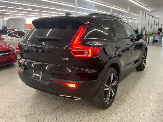 Used 2020 Volvo XC40 T5 R-Design AWD/4WD image 4
