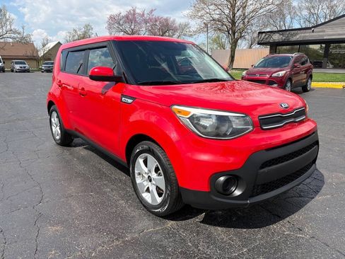 Used 2019 Kia Soul FWD image 3
