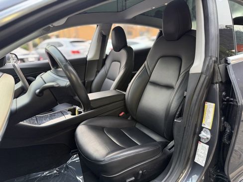 Used 2018 Tesla Model 3 Long Range image 26