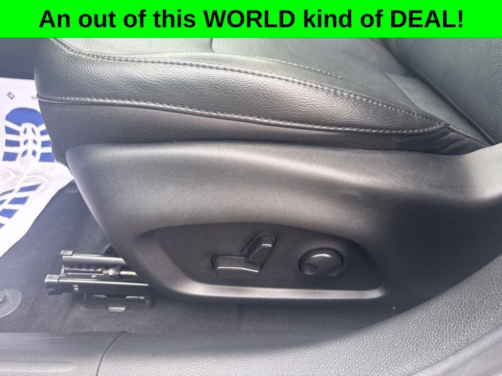 Certified 2022 Jeep Compass Limited w/ Sun and Sound Group AWD/4WD image 13