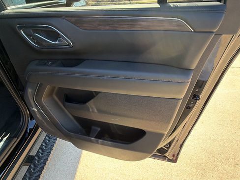 Used 2023 Chevrolet Suburban Z71 image 20