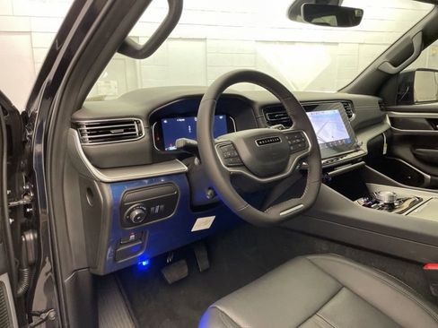 New 2025 Jeep Wagoneer Series II image 16