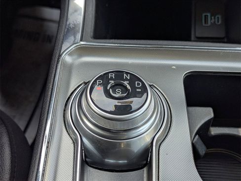 Used 2023 Ford Edge Titanium image 18