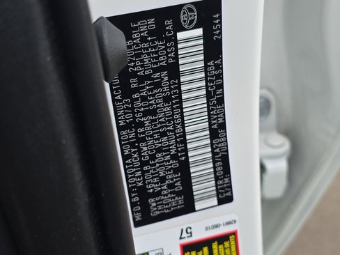 Used 2024 Toyota Camry XLE image 24