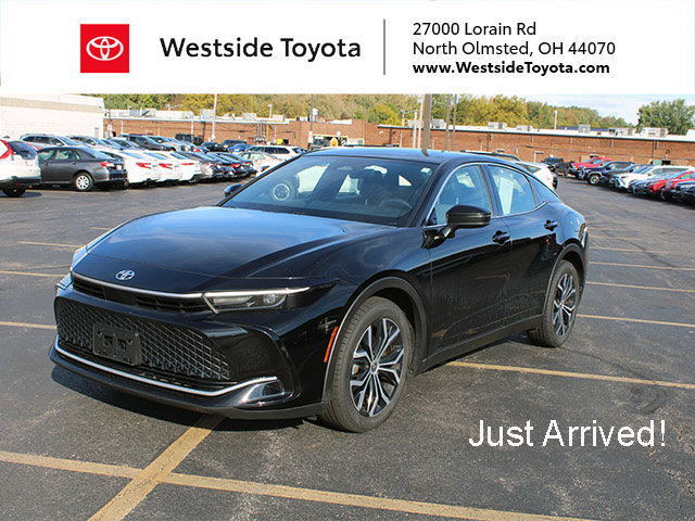 Used 2024 Toyota Crown AWD/4WD image 1