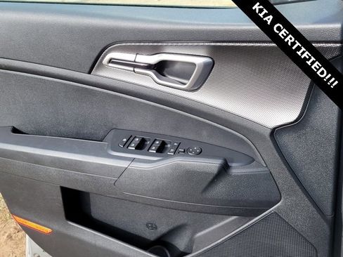 Certified 2024 Kia Sportage LX image 7