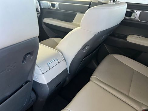 Used 2025 Hyundai Santa Fe SEL image 25