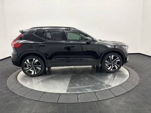 New 2026 Volvo XC40 B5 Ultra w/ Protection Package Premier AWD/4WD image 9