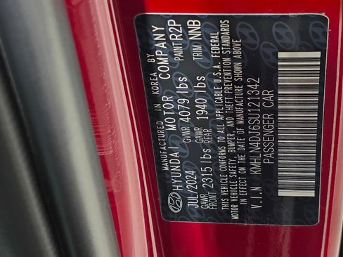 Used 2025 Hyundai Elantra Limited FWD image 37
