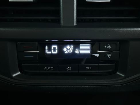 Used 2023 Volkswagen Atlas SE AWD/4WD image 29