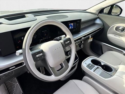 New 2026 Hyundai Ioniq 9 Calligraphy image 3