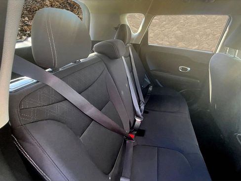 Used 2015 Kia Soul Base image 24
