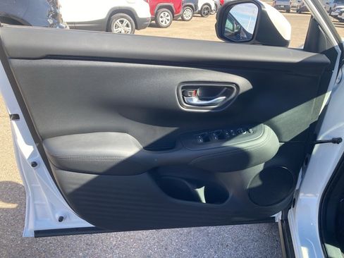 New 2025 Honda HR-V LX image 11