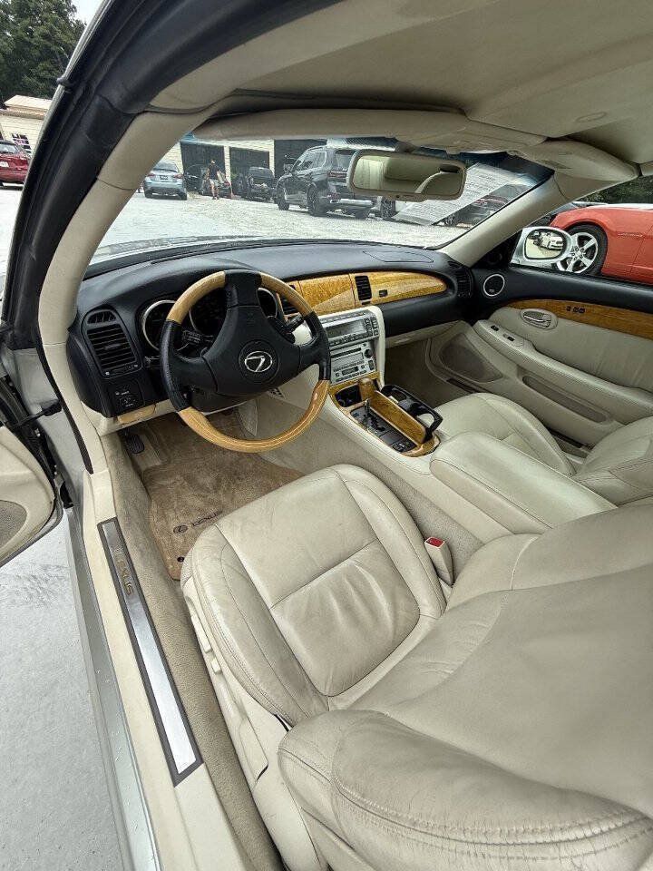 Used 2004 Lexus SC 430 Convertible RWD image 10