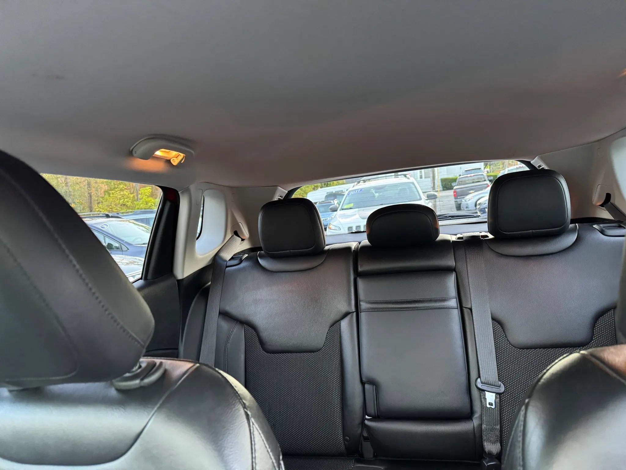 Used 2018 Jeep Compass Trailhawk w/ Cold Weather Group AWD/4WD image 21