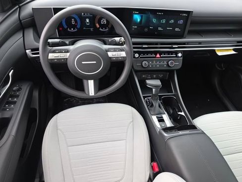 New 2026 Hyundai Santa Cruz SE image 3