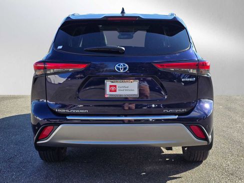 Certified 2022 Toyota Highlander Platinum image 6