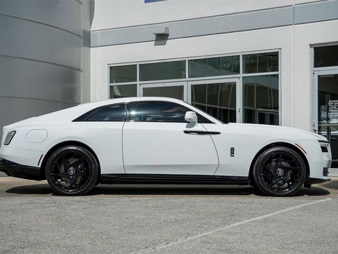 New 2025 Rolls-Royce Spectre Black Badge image 8