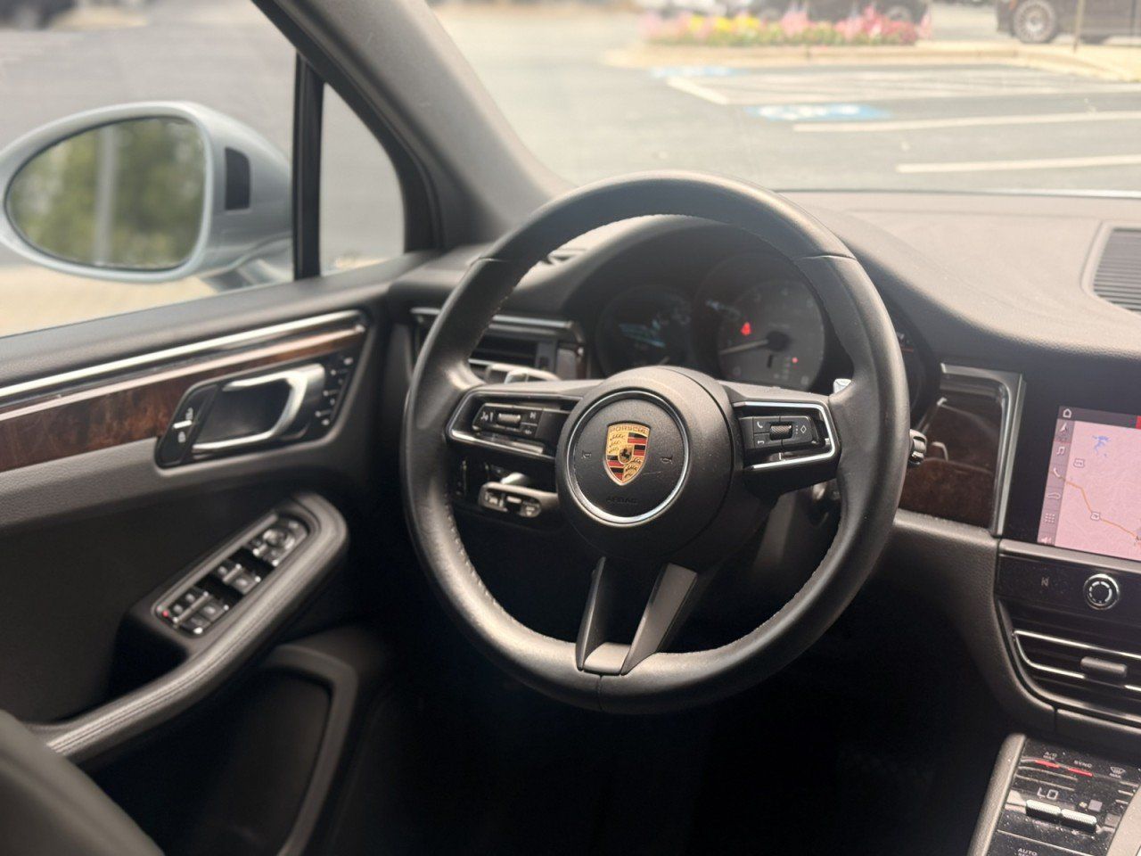 Used 2023 Porsche Macan S AWD/4WD image 23