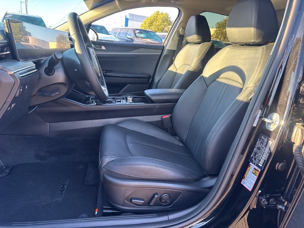 Used 2025 Kia K5 EX FWD image 16