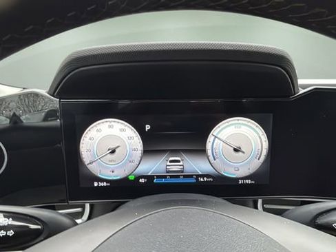 Used 2023 Hyundai Elantra Limited image 15