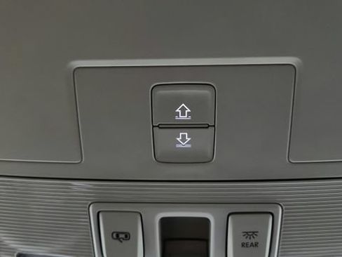 Used 2024 Volkswagen Taos SE FWD image 89