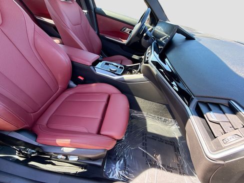 Used 2023 BMW 330i Sedan w/ Premium Package image 14