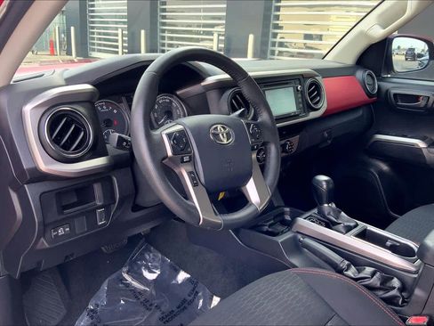 Used 2017 Toyota Tacoma SR5 image 15