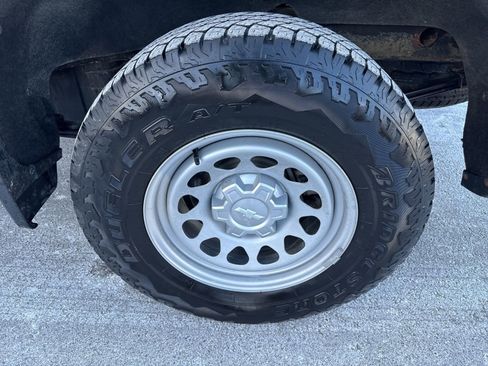 Used 2023 Chevrolet Silverado 1500 W/T w/ WT Value Package image 9