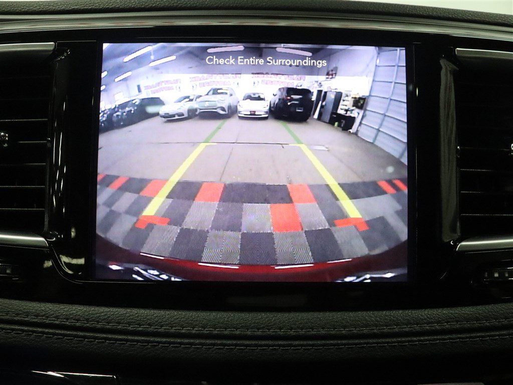 Used 2020 Chrysler Pacifica Limited FWD image 33