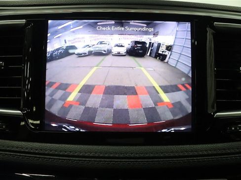 Used 2020 Chrysler Pacifica Limited FWD image 33