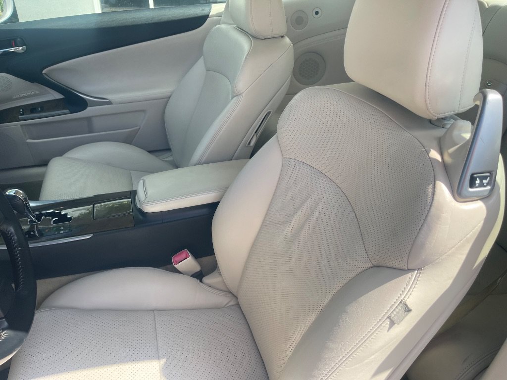 Used 2010 Lexus IS 350C RWD image 11