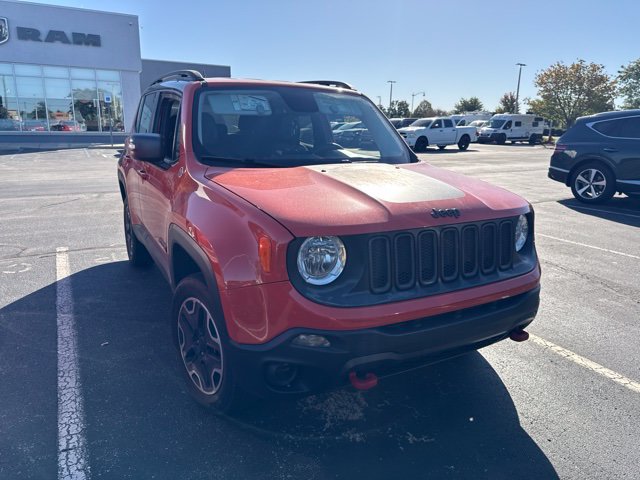 Used 2016 Jeep Renegade Trailhawk w/ Cold Weather Group AWD/4WD image 4