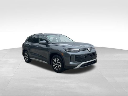New 2026 Volkswagen Tiguan S FWD image 7