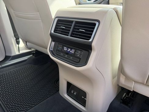 New 2026 Volkswagen Atlas SE image 29