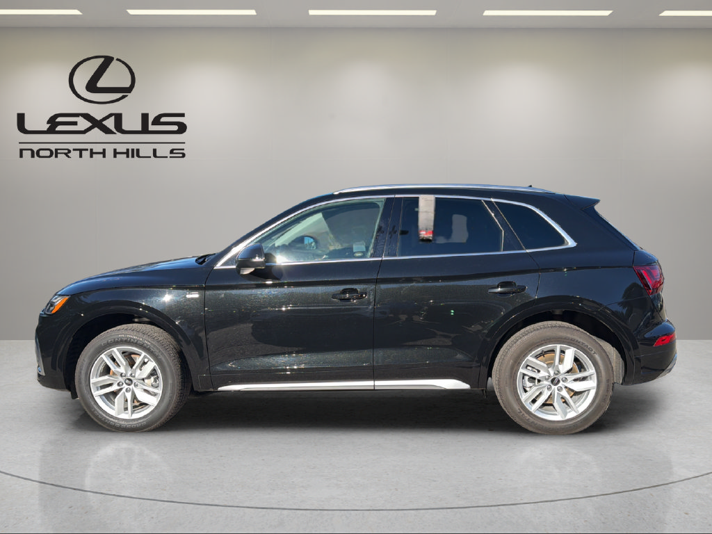 Used 2024 Audi Q5 2.0T Premium w/ Convenience Package AWD/4WD image 9